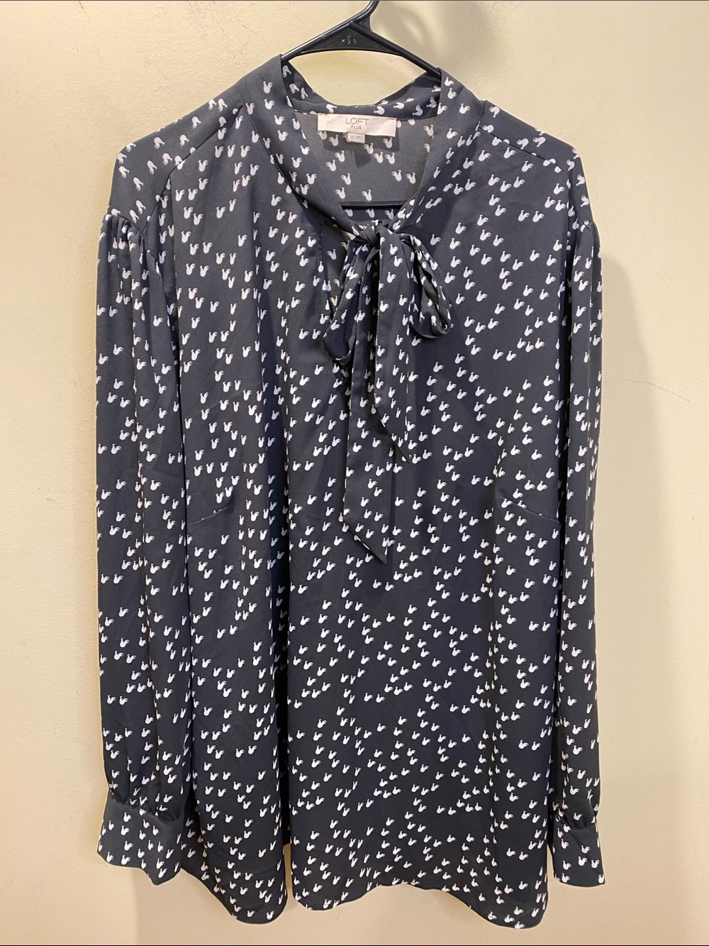 LOFT Gray Bow-Tie Novelty Print Blouse Plus size 26